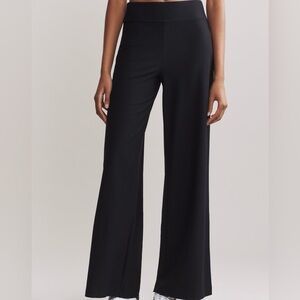 Rhone Women’s Black Ripple Wide Leg Sweatpants Moisture Wicking Pants